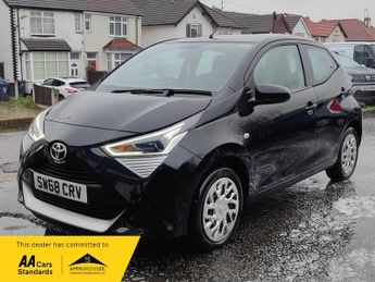 Toyota AYGO 1.0 VVT-i x-play Hatchback 5dr Petrol Manual Euro 6 (71 ps)
