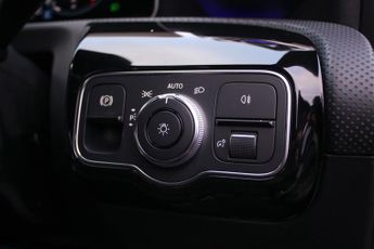 Mercedes A Class A 180 D AMG LINE PREMIUM