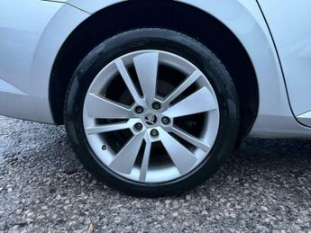 Skoda Superb 2.0 TDI SE L DSG Euro 6 (s/s) 5dr