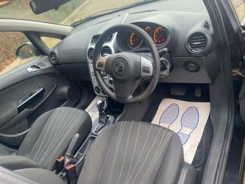 Vauxhall Corsa 1.4i 16v Club 5dr