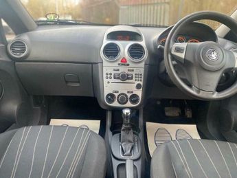 Vauxhall Corsa 1.4i 16v Club 5dr