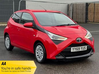 Toyota AYGO 1.0 VVT-i x-play Hatchback 5dr Petrol x-shift Euro 6 (71 ps)