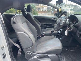 Vauxhall Corsa 1.2i 16v SXi Hatchback 3dr Petrol Manual (124 g/km, 84 bhp)