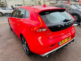 Volvo V40 2.0 D3 R-Design Nav Plus Euro 6 (s/s) 5dr