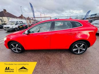 Volvo V40 2.0 D3 R-Design Nav Plus Euro 6 (s/s) 5dr