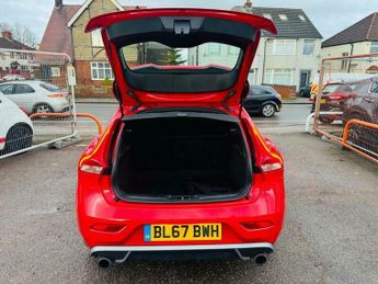 Volvo V40 2.0 D3 R-Design Nav Plus Euro 6 (s/s) 5dr