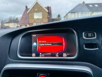 Volvo V40 2.0 D3 R-Design Nav Plus Euro 6 (s/s) 5dr