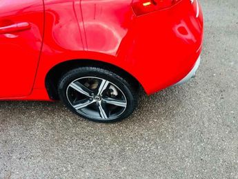Volvo V40 2.0 D3 R-Design Nav Plus Euro 6 (s/s) 5dr