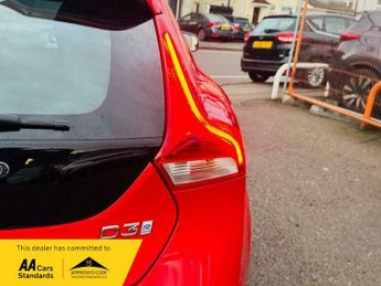 Volvo V40 2.0 D3 R-Design Nav Plus Euro 6 (s/s) 5dr