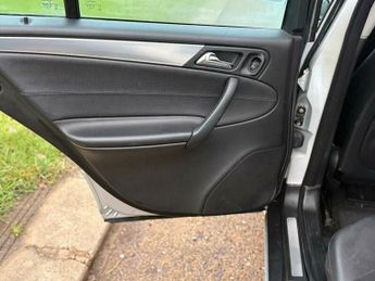 Mercedes-Benz C Class 1.8 C180 Kompressor Avantgarde SE 4dr