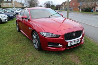 Jaguar XE R-SPORT