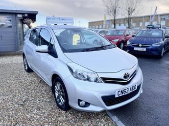 Toyota Yaris VVT-I ICON PLUS