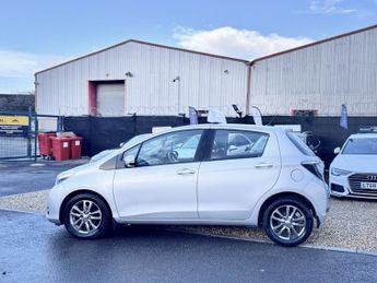 Toyota Yaris VVT-I ICON PLUS