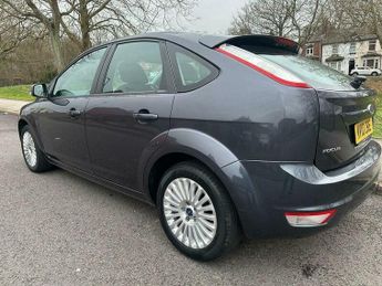 Ford Focus 1.6 Titanium 5dr