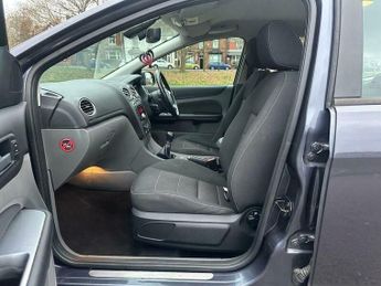 Ford Focus 1.6 Titanium 5dr