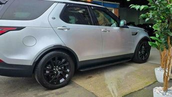 Land Rover Discovery 3.0 SD V6 HSE Auto 4WD Euro 6 (s/s) 5dr