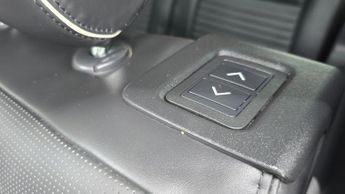Land Rover Discovery 3.0 SD V6 HSE SUV 5dr Diesel Auto 4WD Euro 6 (s/s) (306 ps)