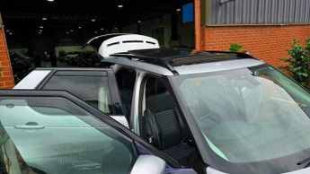 Land Rover Discovery 3.0 SD V6 HSE Auto 4WD Euro 6 (s/s) 5dr