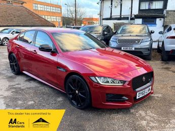 Jaguar XE R-SPORT