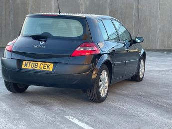 Renault Megane 1.6 VVT Tech Run Hatchback 5dr Petrol Automatic (184 g/km, 111 b