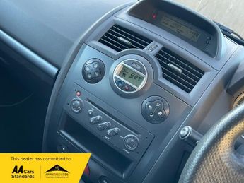 Renault Megane 1.6 VVT Tech Run Hatchback 5dr Petrol Automatic (184 g/km, 111 b