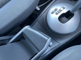 Renault Megane 1.6 VVT Tech Run Hatchback 5dr Petrol Automatic (184 g/km, 111 b