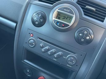 Renault Megane 1.6 VVT Tech Run Hatchback 5dr Petrol Automatic (184 g/km, 111 b