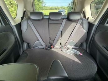 Nissan Note 1.6 16V Tekna Auto Euro 4 5dr