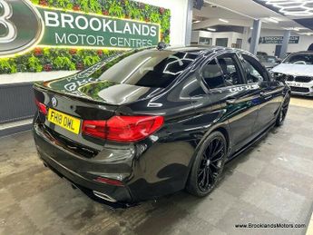 BMW 5 SERIES 520d M SPORT [9X SERVICES, SAT NAV, LEATHER & HEATED SEATS]