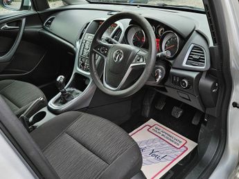 Vauxhall Astra 1.6 CDTi ecoFLEX Design Hatchback 5dr Diesel Manual Euro 6 (s/s)