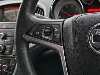 Vauxhall Astra 1.6 CDTi ecoFLEX Design Hatchback 5dr Diesel Manual Euro 6 (s/s)