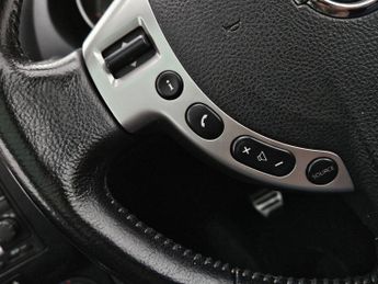 Nissan Qashqai 1.5 dCi n-tec Hatchback 5dr Diesel Manual 2WD (139 g/km, 105 bhp