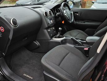 Nissan Qashqai 1.5 dCi n-tec Hatchback 5dr Diesel Manual 2WD (139 g/km, 105 bhp