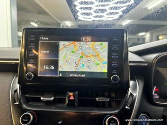 Toyota Corolla ICON TECH [SAT NAV, HEATED SEATS & REVERSE CAMERA]