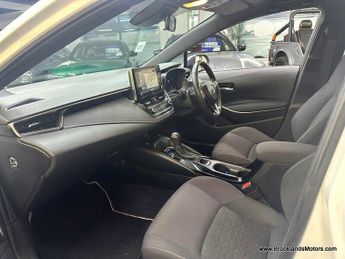 Toyota Corolla ICON TECH [SAT NAV, HEATED SEATS & REVERSE CAMERA]