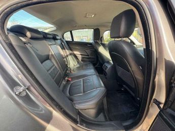 Jaguar XE 2.0d Prestige Saloon 4dr Diesel Auto Euro 6 (s/s) (180 ps)