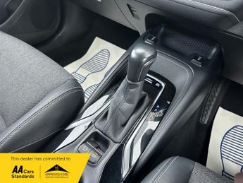 Toyota Corolla DESIGN 1.8 VVT SELF HYBRID GPF DESIGN 5DR CVT Euro 6 (s/s) ( AUT