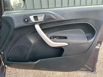 Ford Fiesta 1.4 Titanium 5dr