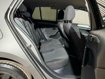 Volkswagen Golf 1.6 TDI BlueMotion Tech SE DSG Euro 5 (s/s) 5dr