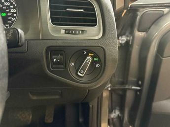 Volkswagen Golf 1.6 TDI BlueMotion Tech SE DSG Euro 5 (s/s) 5dr