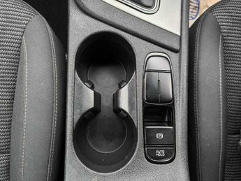 Kia Niro Niro 2 1.6 Plugin Hybrid 2022(71) GDi 8.9kWh 5 Seats SUV 5dr 1 O