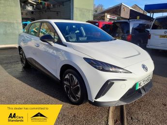 MG MG4 SE 51KWH EV AUTO +CAR PLAY, 1 OWNER, FULL HISTORY, WHITE