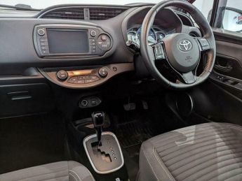 Toyota Yaris 1.5 VVT-h Orange Edition E-CVT Euro 6 5dr