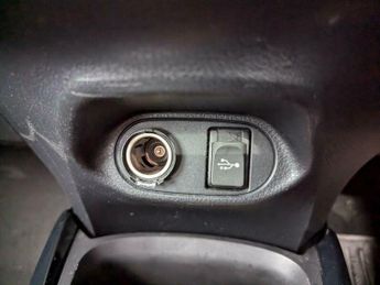 Toyota Yaris 1.5 VVT-h Orange Edition E-CVT Euro 6 5dr