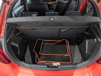 Toyota Yaris 1.5 VVT-h Orange Edition E-CVT Euro 6 5dr