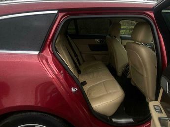 Jaguar XF 2.2d Luxury Sportbrake Auto Euro 5 (s/s) 5dr