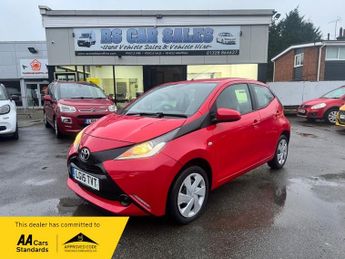 Toyota AYGO VVT-I X-PLAY