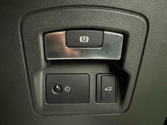 Land Rover Range Rover Velar 2.0 D240 SE Auto 4WD Euro 6 (s/s) 5dr