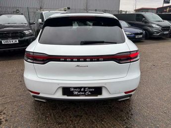 Porsche Macan 2.0T PDK 4WD Euro 6 (s/s) 5dr
