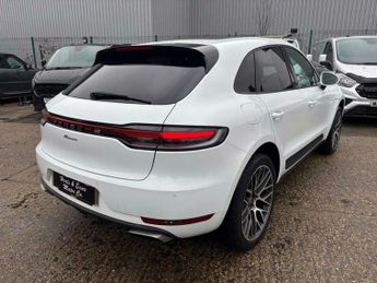 Porsche Macan 2.0T PDK 4WD Euro 6 (s/s) 5dr